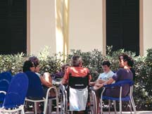 Giardino interno accessibile a disabili in carrozzina